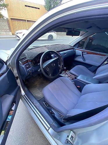 210 4.3: Mercedes-Benz E-Class: 1998 г., 2 л, Автомат, Газ — 3