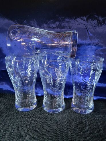 Čaše: Case nove,vintaz fudbalska lopta Fifa. Case nove,sve na njima odsjaj na lalafo.rs — 1 Čaše: Case nove,vintaz fudbalska lopta Fifa. Case nove,sve na njima odsjaj — 1