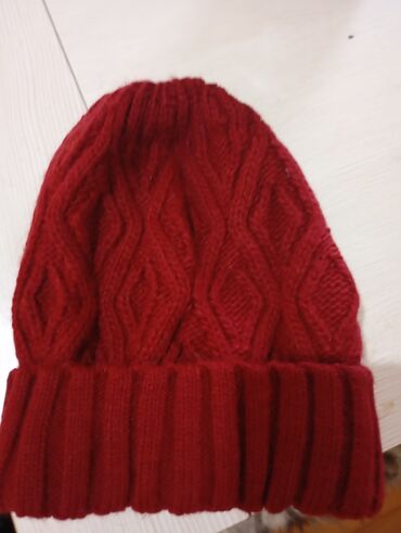 Kape, šalovi i rukavice: Kape zenske,muske,deciji i salovi.Novo i kao novo kape po 250d salovi — 14