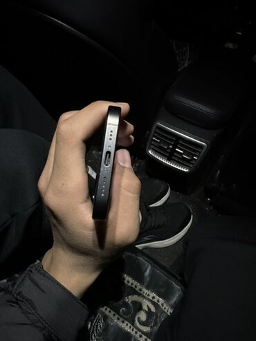 Apple iPhone: IPhone 15 Pro, Б/у, 128 ГБ, Black Titanium, Коробка, Чехол, 85 % — 9