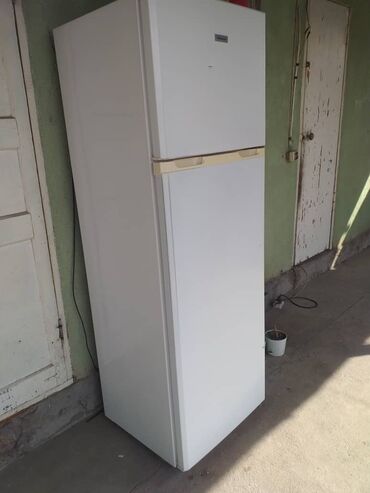 белая река творог цена: Холодильник Hisense, Б/у, Двухкамерный, 580 * 1700 *