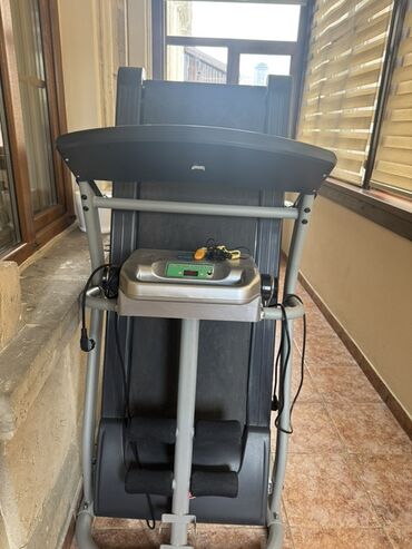 Maskalar, eynəklər: Qaçış trenajoru – evdə kardio və fitnes üçün - Elektriklə işləyən