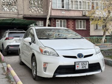 Toyota: Toyota Prius: 2015 г., 1.8 л, Вариатор, Гибрид, Седан