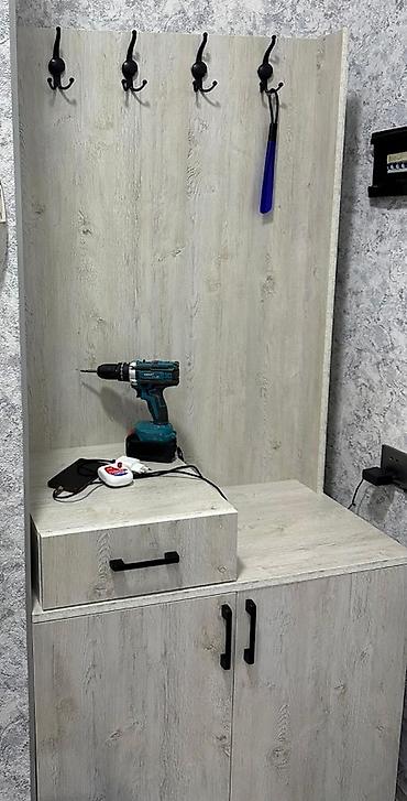 asilqan satilir: Dəhliz üçün funksional paltar asılqanı və dolab dəsti - Material — 1