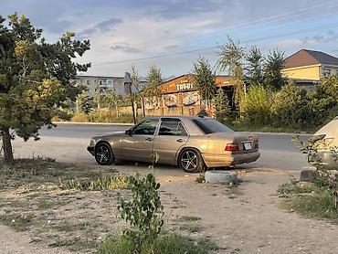 крыло на 124: Mercedes-Benz W124: 1993 г., 2.8 л, Механика, Бензин, Седан — 1