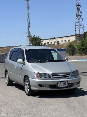 toyota east: Toyota Ipsum: 1996 г., 2 л, Автомат, Бензин, Минивэн