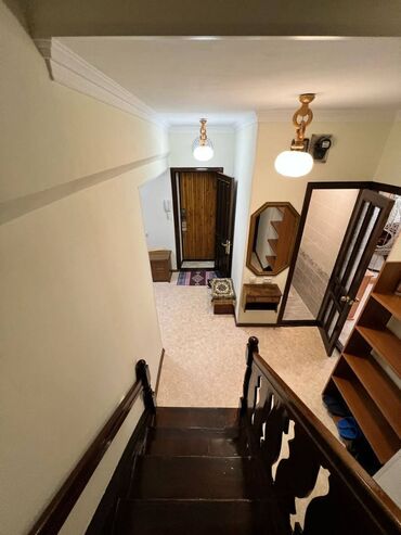 французский квартал в бишкеке на продаже квартир: 5 и более комнат, 143 м², Индивидуалка, 5 этаж, Косметический ремонт