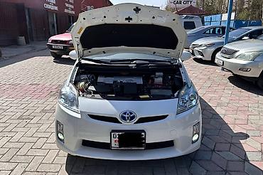 tayota progres: Toyota Prius: 2010 г., 1.8 л, Вариатор, Гибрид, Седан — 2