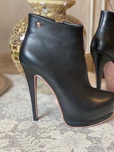 Ботинки и ботильоны: Обувь ! Кожа натуральная . Турция . 39-40 размер — 2