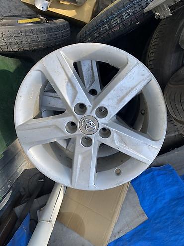 Литые диски Toyota, комплект из 4 штук. Оригинальный дизайн с 5