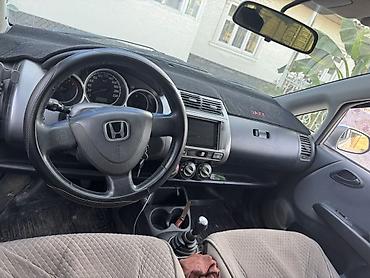 аккорд цена: Honda Fit: 2002 г., 1.4 л, Механика, Бензин, Хэтчбэк — 2