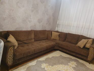 Gəzinti arabaları: Nig Kunc divan 230×270 olcude. acilir bazalidir. 600 man satilir