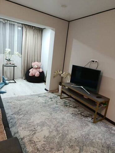 1 комнатная квартира 8 мкр: 1 комната, 37 м², 104 серия, 4 этаж, Дизайнерский ремонт