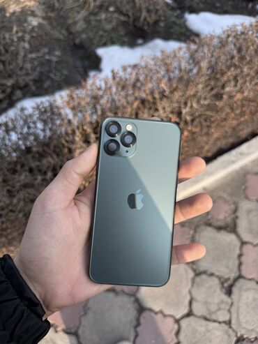 продаю айфон 11: IPhone 11 Pro, Б/у, 256 ГБ, Черный, Чехол, 89 %