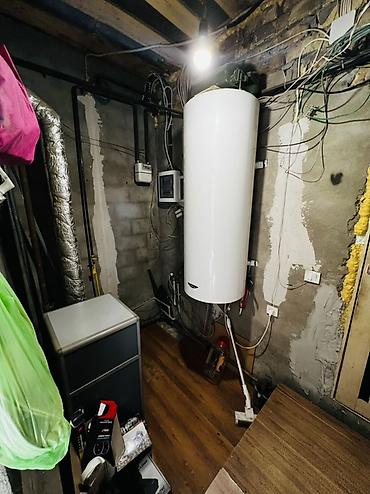 Продажа коттеджей и домов: Дом с участком и внутренним благоустройством. - Территория: забор по — 14