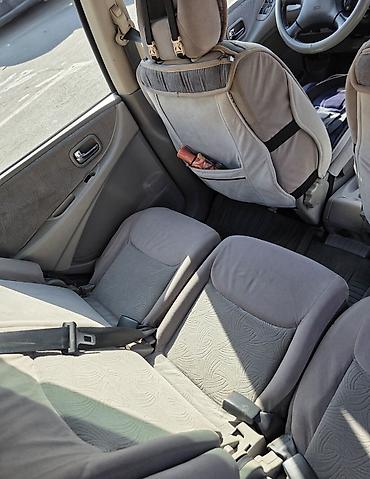 2000: Nissan Almera Tino: 2000 г., 2 л, Вариатор, Бензин, Хэтчбэк — 4
