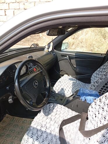 Mercedes-Benz: Mercedes-Benz 220: 2.2 l | 2000 il Universal — 11