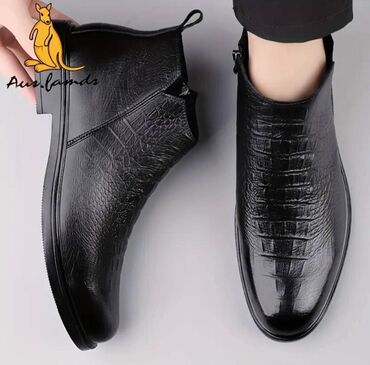 Digər kişi geyimləri: Təbii dəridən,içi xəzli və xəzsiz sürüşməyən bot çəkmələr.Satış evdən — 11