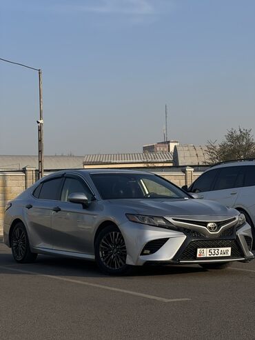 машина kg бишкек тойота: Toyota Camry: 2018 г., 2.5 л, Автомат, Бензин, Седан
