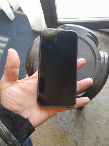 Apple iPhone: Apple iPhone iPhone 11, 64 GB, Crn, Otisak prsta, Face ID — 1