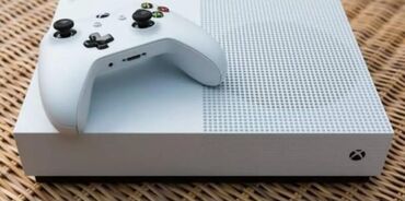 детский домик с горкой: Xbox one S. Ev şəraitində, az istifadə olunub, əla vəziyyətdədir