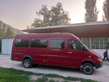 211 3 2: Mercedes-Benz Sprinter 412, красный, 1996 г.в. Тип: грузовой фургон — 5