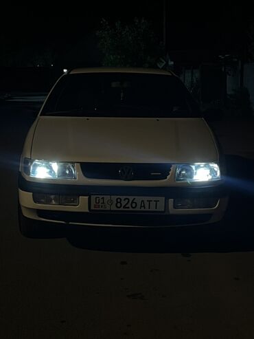 зеркала портер: Volkswagen Passat: 1993 г., 1.8 л, Механика, Бензин, Седан