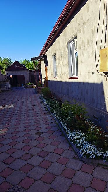 Продажа коттеджей и домов: Продам дом в городе.Кант во втором микрорайоне, район жилого дома — 13