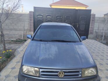 автомобиль венто: Volkswagen Vento: 1993 г., 1.8 л, Автомат, Бензин, Седан