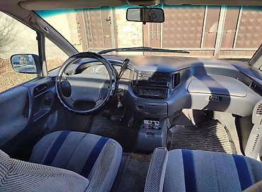 g comp: Toyota Previa: 1993 г., 2.4 л, Автомат, Бензин, Минивэн — 3