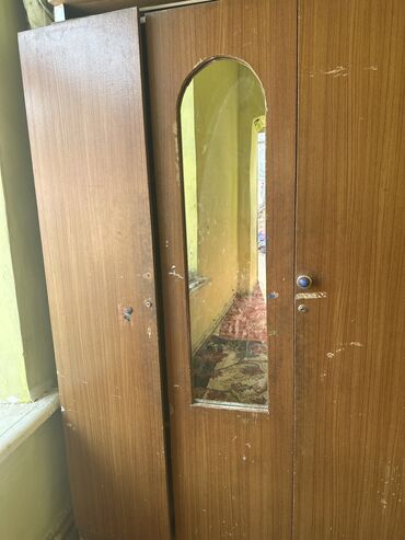 бу шкафы: Шифоньер, Колдонулган, Түз, түсү - Күрөң, ЛДСП