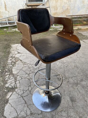 кресла парикмахерские: Барные стулья!!! Б/у. Максимальная высота посадочного места 80 см