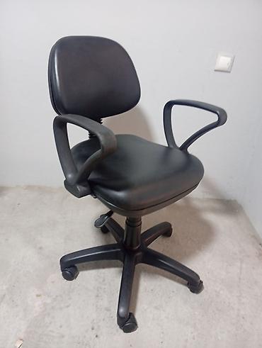 game kreslo: Ofis kreslosü;Qara rənğdə,mexanizmiamartizatorü işlək,təkərləri — 6