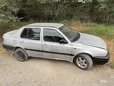 буксиры: Volkswagen Vento: 1994 г., 1.6 л, Механика, Бензин, Седан — 1