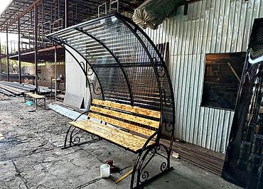 Скамейка Металл, Со спинкой, С крышей — 10