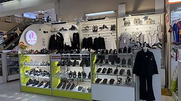 парный одежда: Продаю готовый бизнес в ГУМе Детский отдел обуви и одежды - Большой — 1