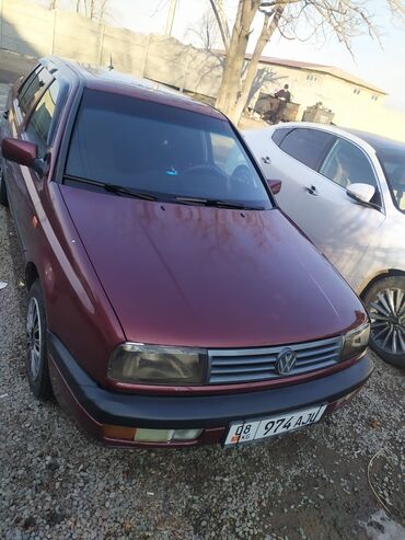 Volkswagen: Volkswagen Vento: 1992 г., 1.8 л, Механика, Бензин, Седан