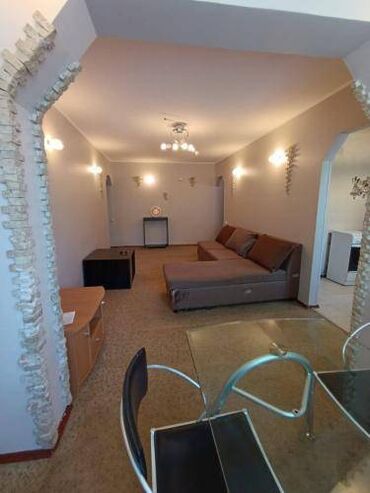 продам 3 х ком кв в мкр: 3 бөлмө, 68 кв. м, 104-серия, 1 кабат, Косметикалык ремонт