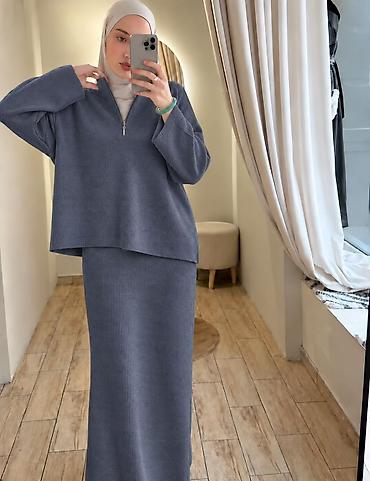 одежда для беременных женщин: Костюм-двойка в стиле modestwear: вязаный свитшот на молнии + длинная — 2