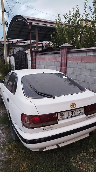 Транспорт: Toyota Carina E: 1995 г., 1.6 л, Механика, Бензин, Хэтчбэк — 2