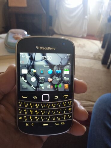 blackberry telefon: Blackberry Bold, rəng - Qara, Düyməli