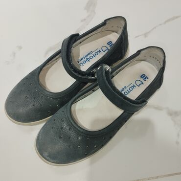 Детская обувь: Детская обувь на девочку . 1.Демисезонные ботинки 400сом размер 30 — 7