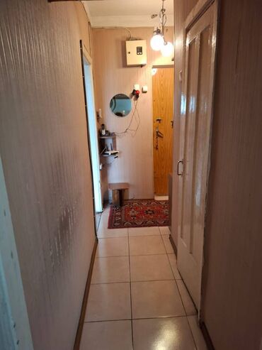 Köhnə tikili: 📍 Ünvan: İzmir prospekti 43 🏢 Köhne tikili bina (Xuruşovka — 9