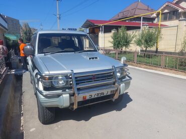 джип автомобиль: Mitsubishi Pajero: 1993 г., 2.8 л, Автомат, Дизель, Жол тандабас