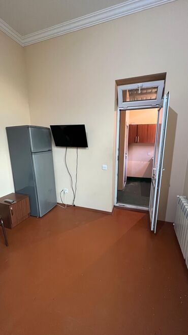 Uzunmüddətli kirayə mənzillər: Kiraye heyet evi Ehmedlide Kohne Gunesli. Istilik kombi sistemidir — 7