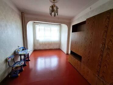 Köhnə tikili: Bakı, Bakıxanov qəs., 3 otaqlı, Köhnə tikili, m. Neftçilər, 80 kv. m — 11