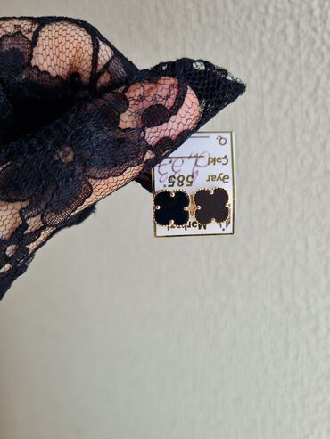 Sırğalar: Sırğa, Bvlgari, Sarı qızıl, 585 Əyar, 2 g, Ünvandan götürmə -da lalafo.az — 21 Sırğalar: Sırğa, Bvlgari, Sarı qızıl, 585 Əyar, 2 g, Ünvandan götürmə — 21