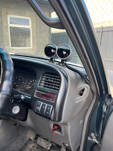 Isuzu: Isuzu Bighorn: 1996 г., 3 л, Автомат, Дизель, Внедорожник — 9