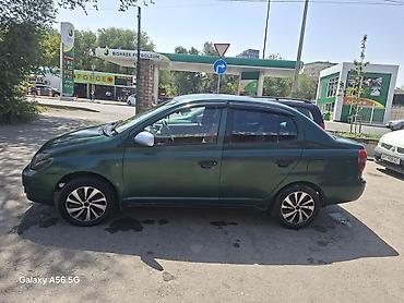 руль авто: Toyota Platz: 1999 г., 0.1 л, Автомат, Бензин, Седан — 4
