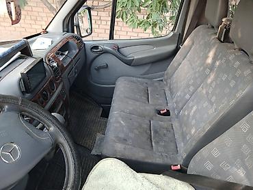 посадка авто: Mercedes-Benz Спринтер: 2004 г., 2.2 л, Механика, Дизель, Фургон — 4